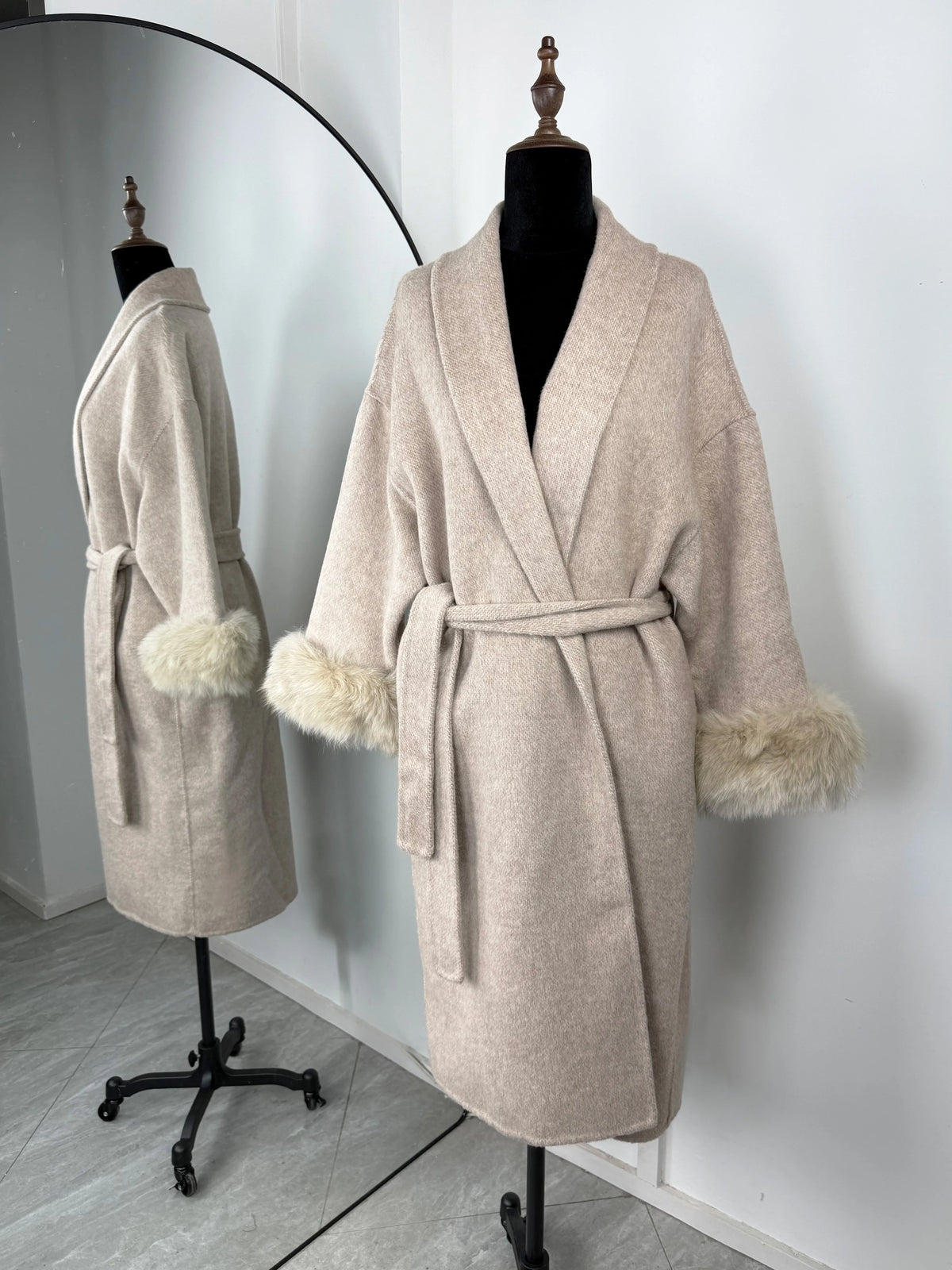 Women's Short Faux Fur Coat – Elegant Belted Winter Jacket with Shawl Collar