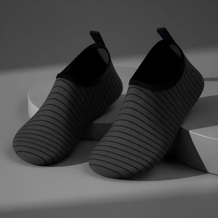 Quick-Dry Water Shoes for Men & Women .Lightweight Aqua Socks for Beach, Pool & Water Sports
