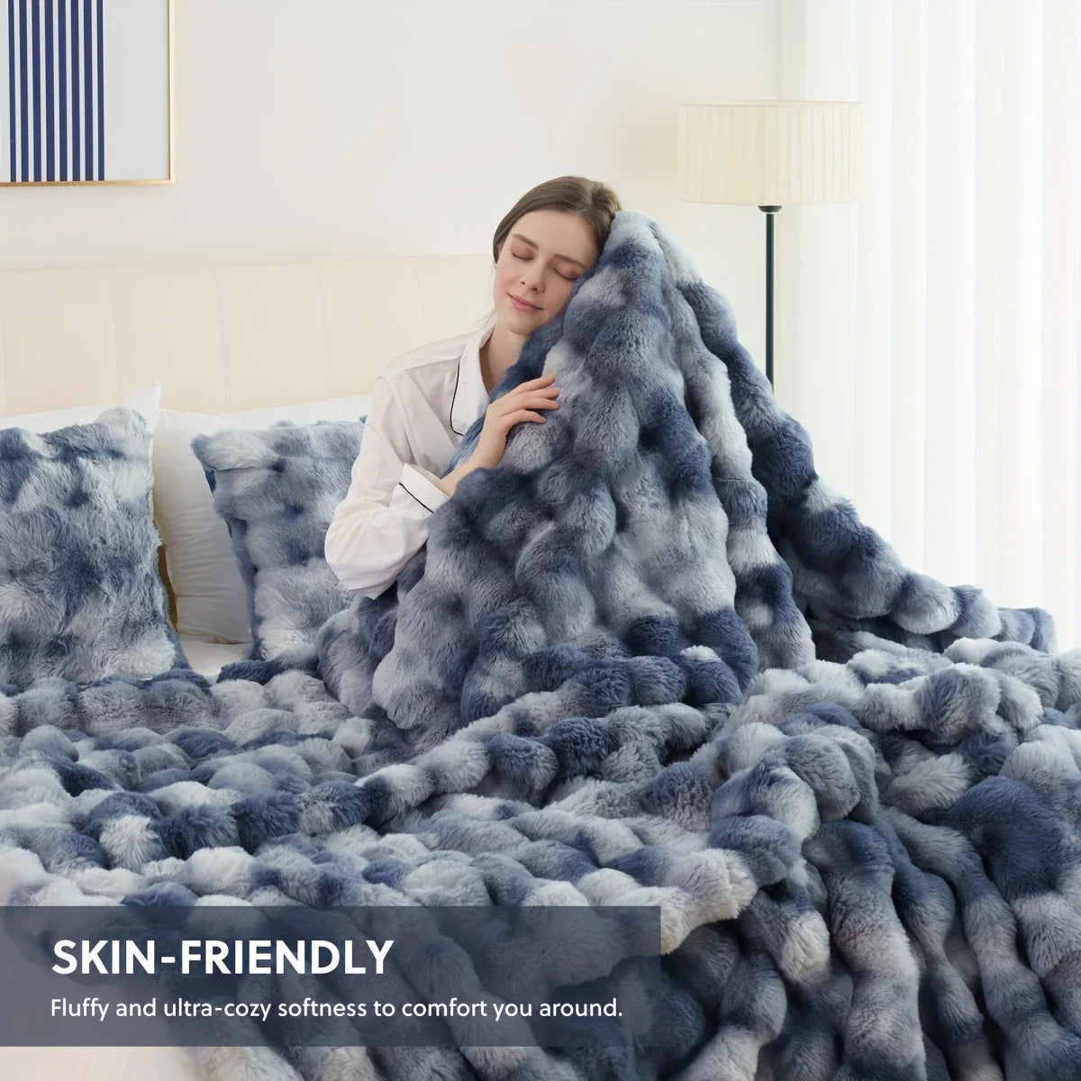 Luxury Chunky Knit Faux Fur Blanket .Ultra Soft Cozy Throw for Bed, Sofa & Home Décor