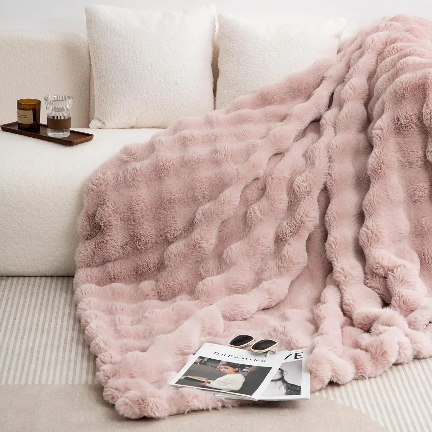 Luxury Chunky Knit Faux Fur Blanket .Ultra Soft Cozy Throw for Bed, Sofa & Home Décor