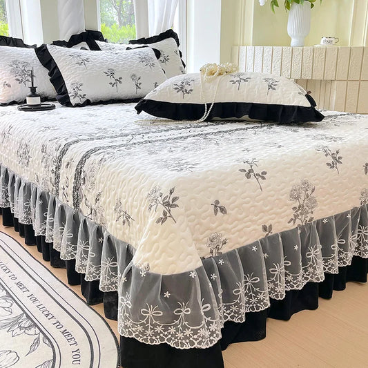 Elegant Contrast Lace Quilted Bedspread Set
