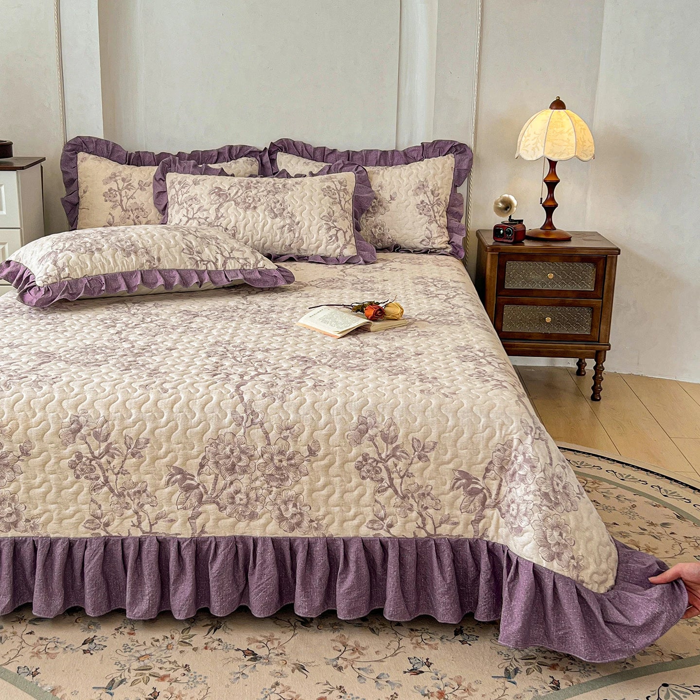 Elegant Floral Quilted Bedspread Set with Ruffle Trim