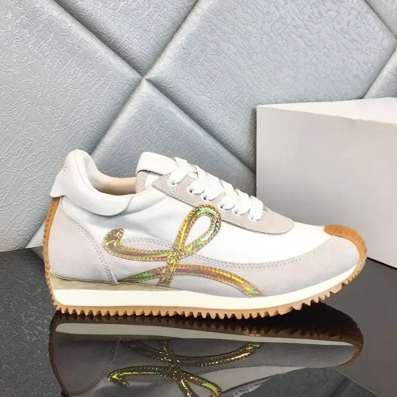 2025 Fashion Men Trainers Shoes Designer Sneaker Flow Runner In Nylon Lace Up A Soft Rubber Upper Honey Rubber Waves Sole