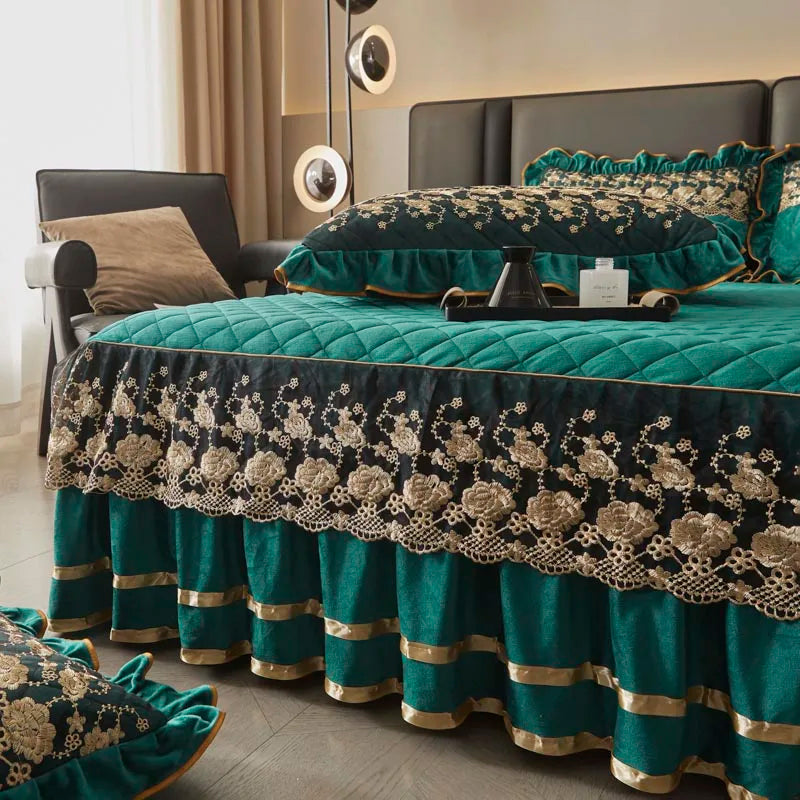 Luxury European Lace Velvet Bedspread Set