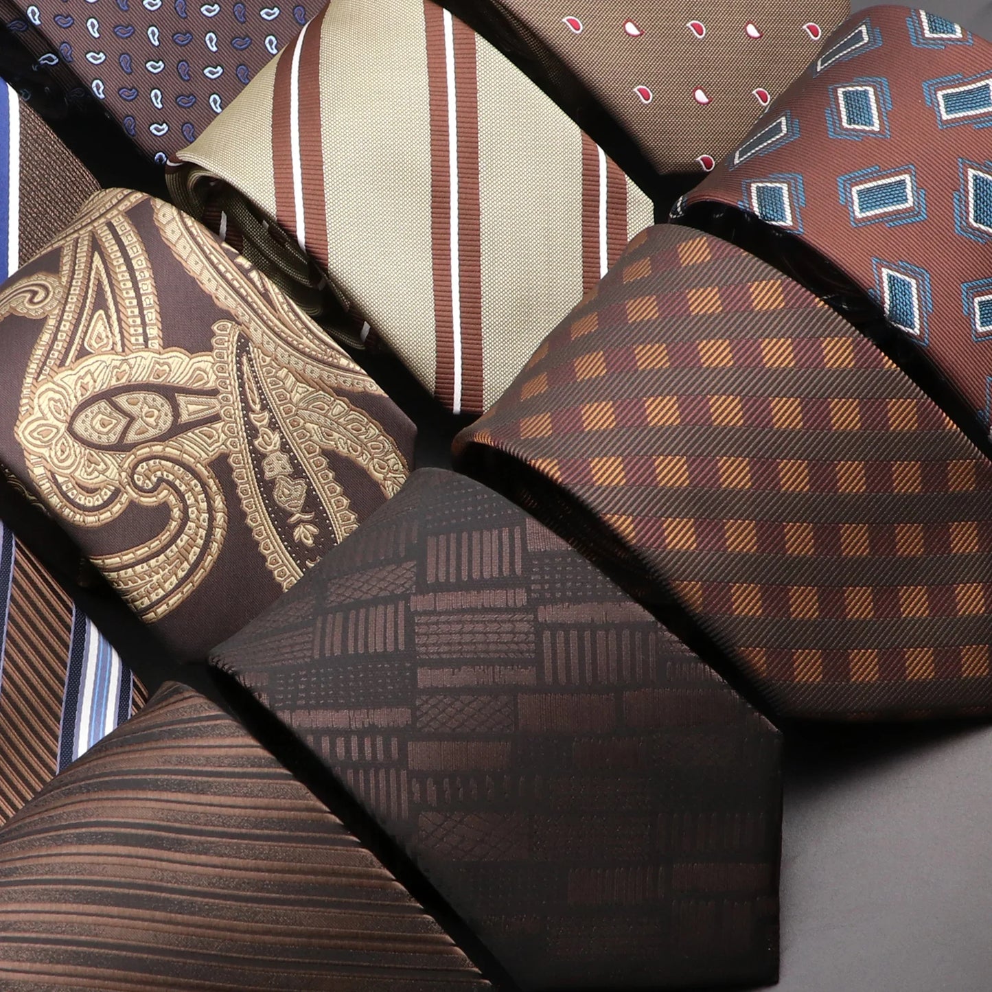 Luxury Paisley Men’s Business Necktie . Wedding & Formal Tie