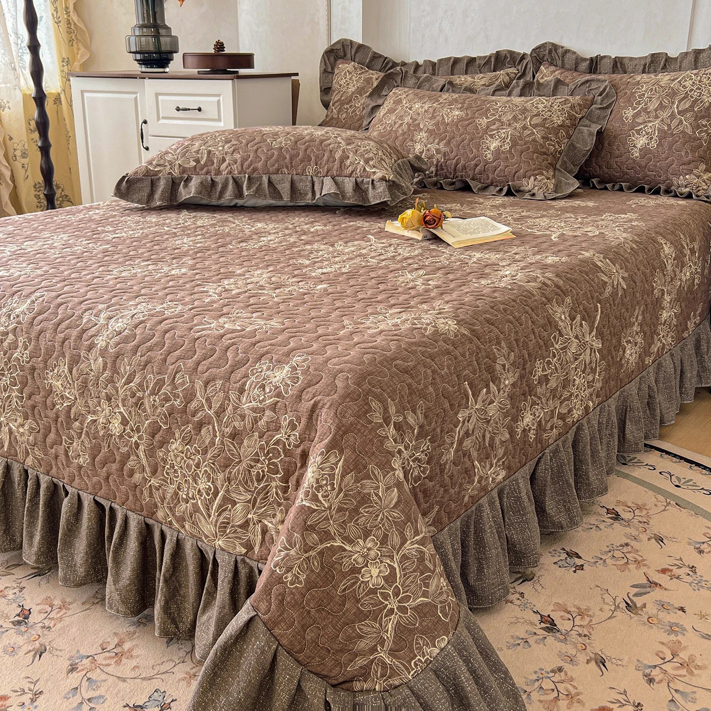 Elegant Floral Quilted Bedspread Set with Ruffle Trim