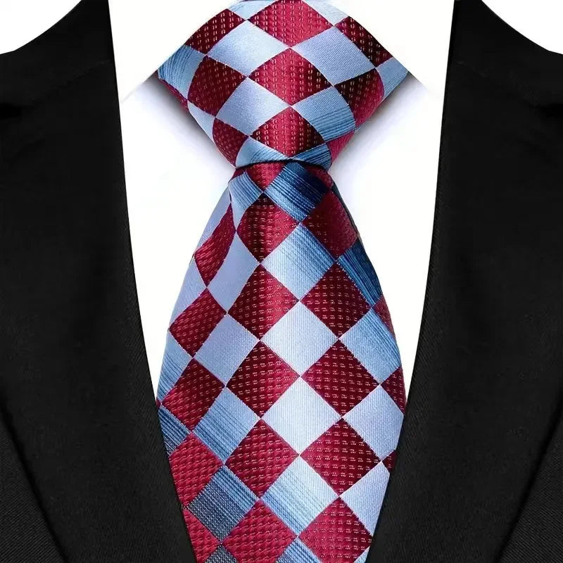 Luxury Men’s Plaid Business Necktie. Classic Checkered Jacquard Tie