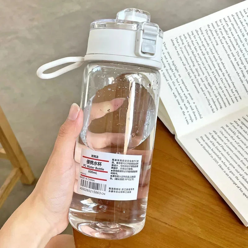 Portable Infuser Water Bottle . Leakproof Fruit Infusion Bottle for Everyday Hydration