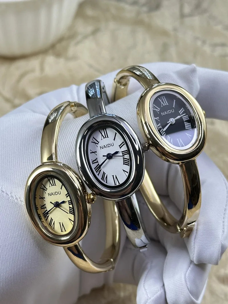 Elegant Women’s Oval Bracelet Watch .Fashion Quartz Timepiece