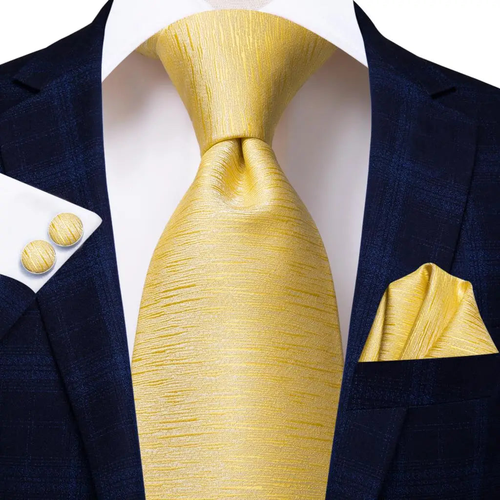 Men’s Gold Patterned Necktie. Wedding & Formal Wear