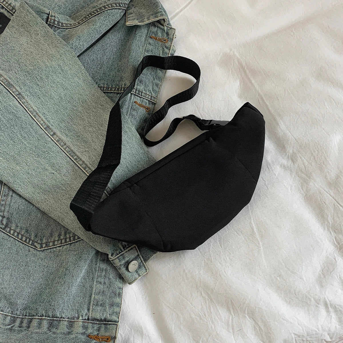 Unisex Travel Waist Bag . Lightweight Crossbody Belt Bag for Sports, Running, Travel & Everyday Use