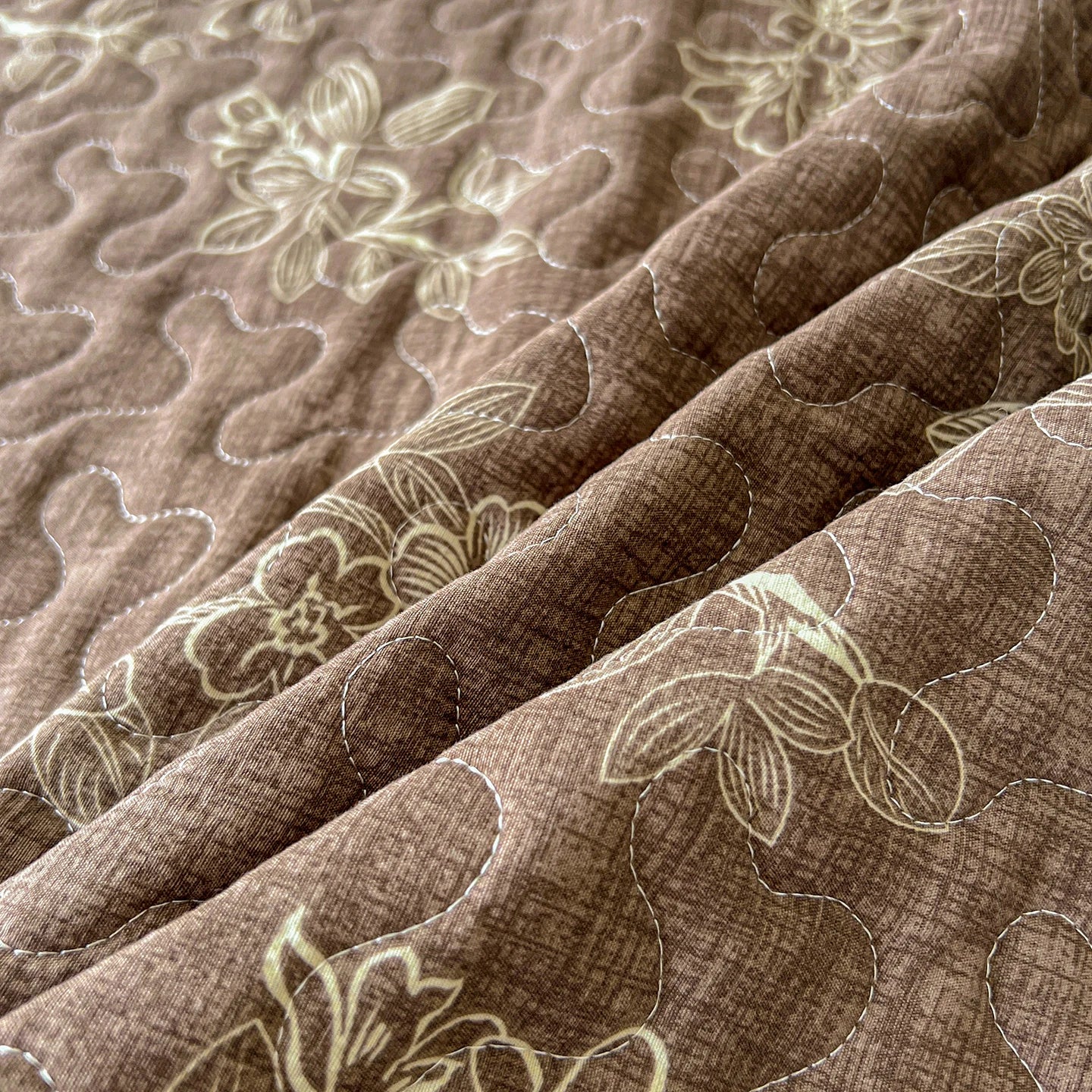 Elegant Floral Quilted Bedspread Set with Ruffle Trim