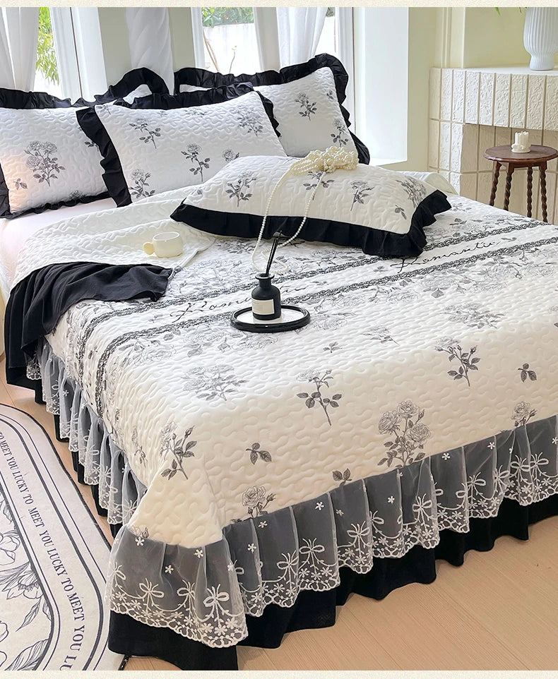 Elegant Contrast Lace Quilted Bedspread Set