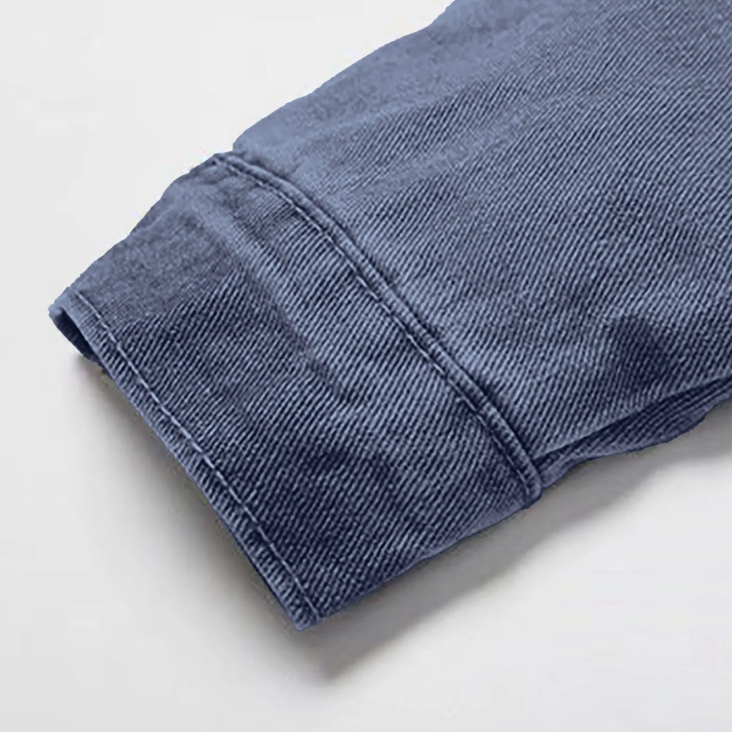 Vintage Sherpa Lined Men’s Trucker Jacket . Warm Casual Denim Coat for Everyday Comfort