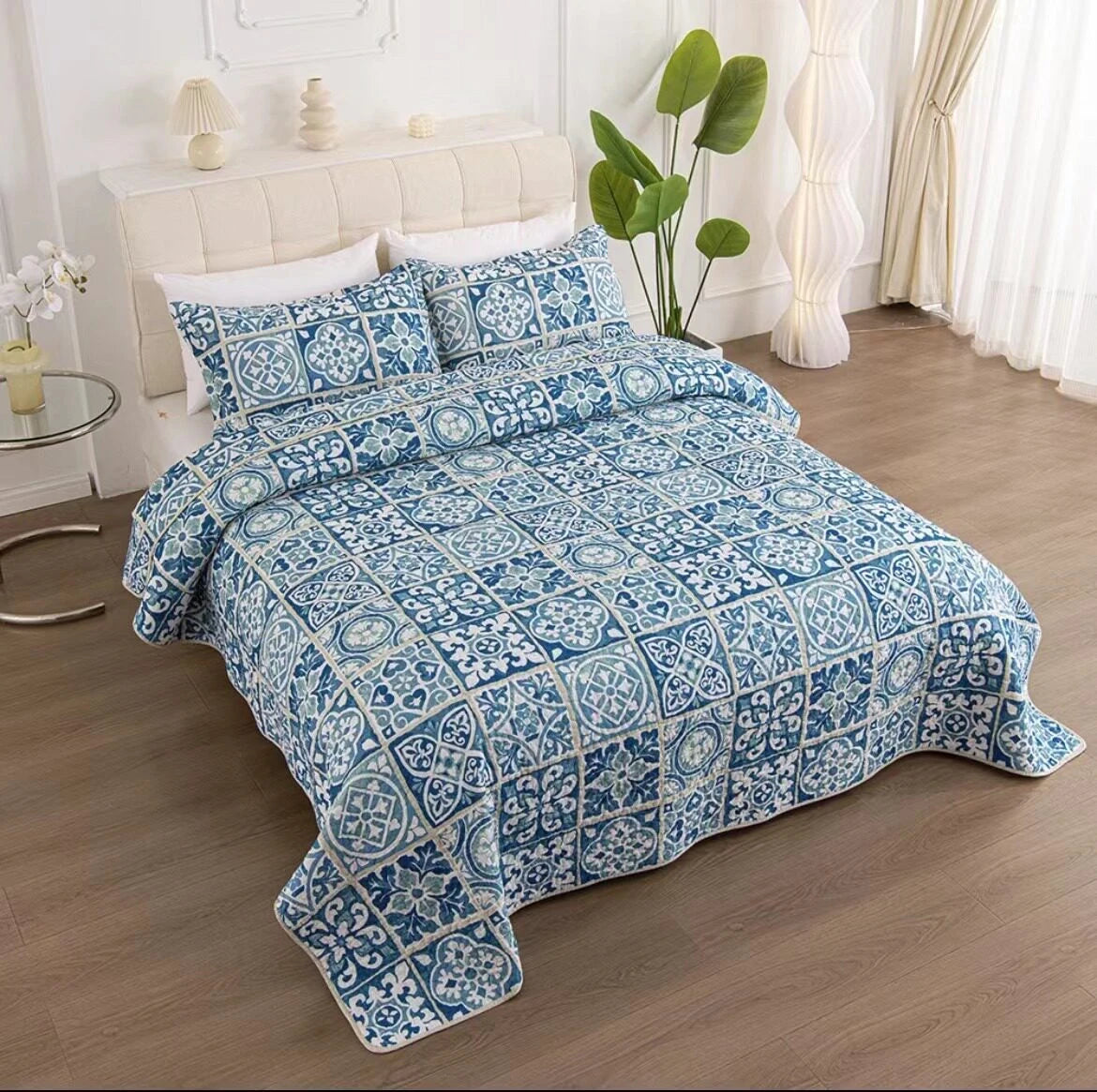 Lightweight Quilted Bedspread & Cover Set
