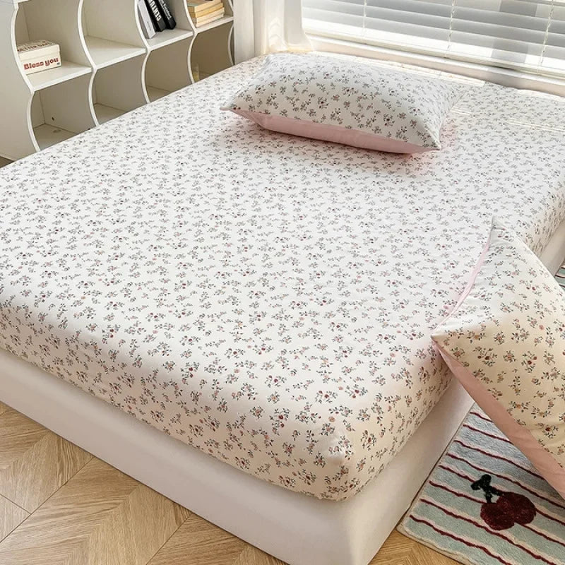 Machine Washable Fitted Mattress Protector. Non-Slip Deep Pocket Mattress Cover