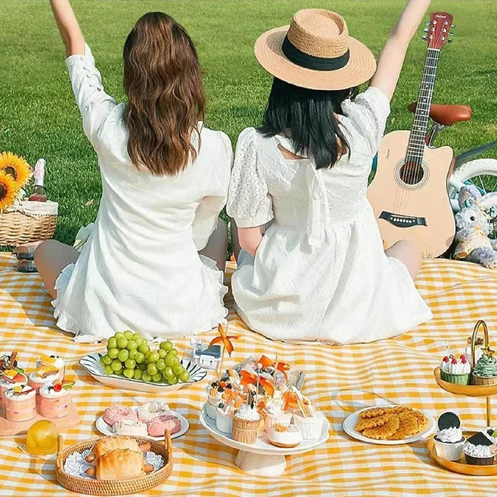 Waterproof Picnic Blanket .Extra Large Beach & Camping Mat (150x200cm)