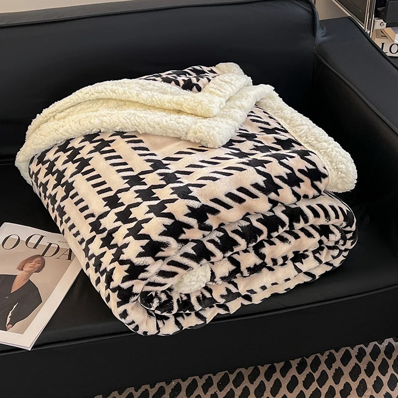 Luxury Soft Plaid Sherpa Fleece Blanket . Cozy Warm Throw for Sofa, Bed & Dorm Room