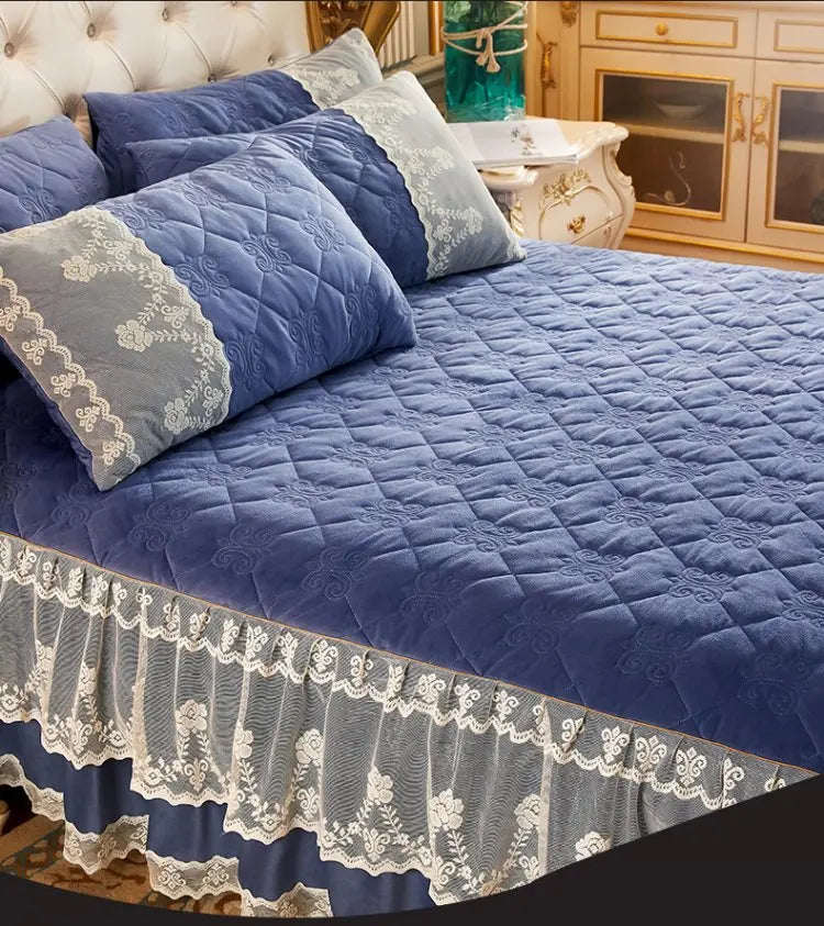 Elegant 3-Piece Lace Fitted Bedspread Set