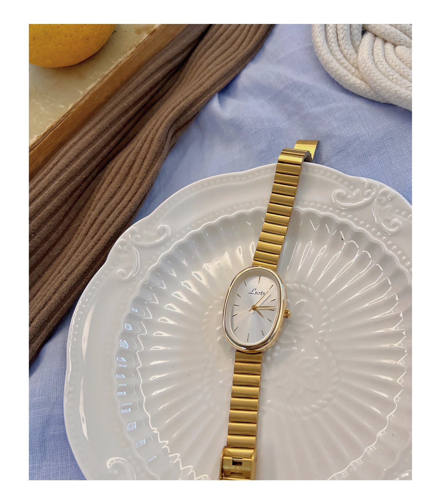Elegant Gold Tone Women’s Bracelet Watch Minimalist Fashion Timepiece