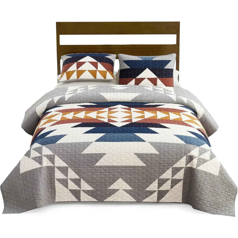 Pendleton Explorer Quilt Set for Full/Queen Beds - 2 Shams Included, Premium Cotton, Lightweight Coverlet in Rustic