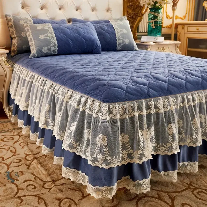 Elegant 3-Piece Lace Fitted Bedspread Set