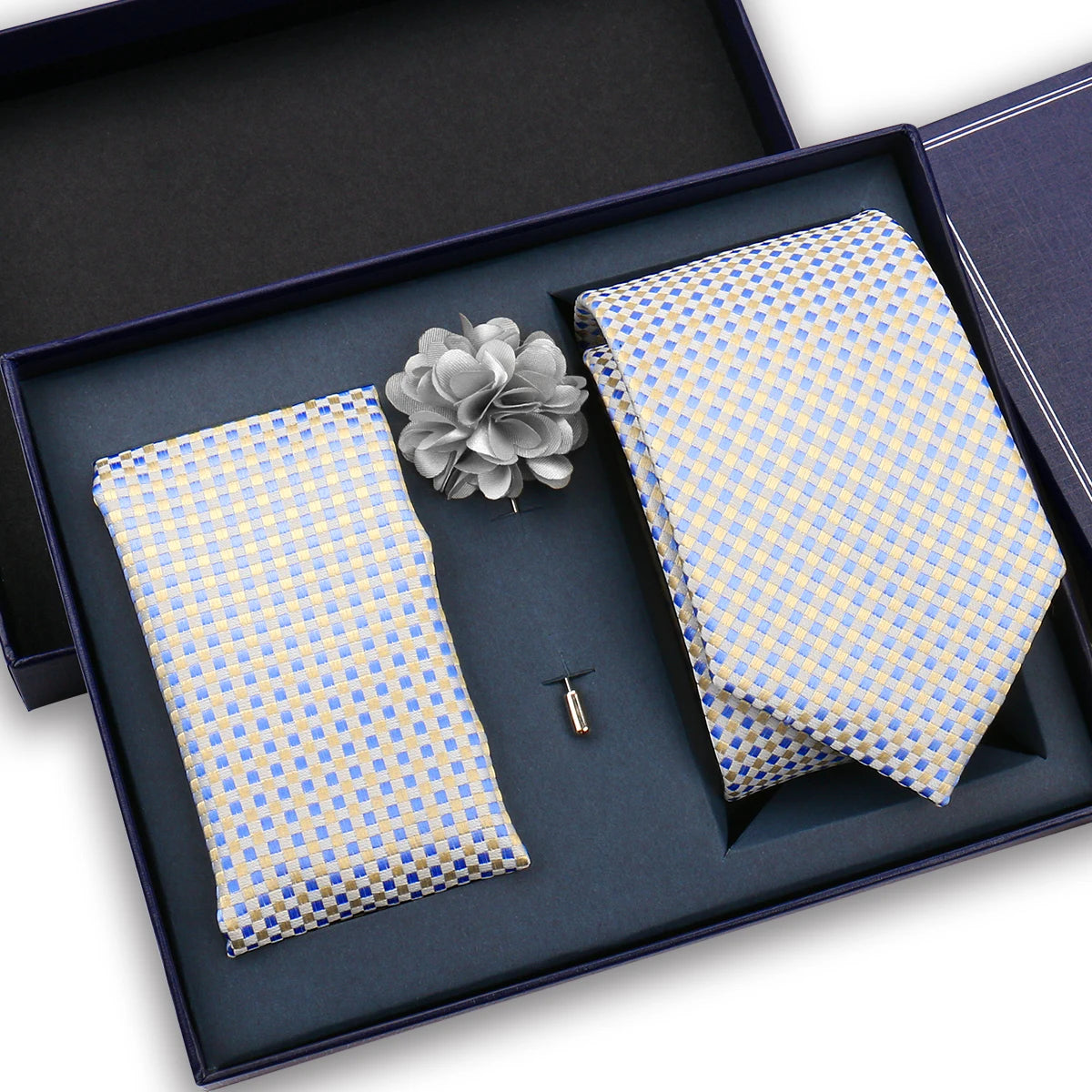 Luxury Men’s Paisley Necktie Gift Set. Silk Tie, Pocket Square, Cufflinks & Gift Box for Weddings & Business