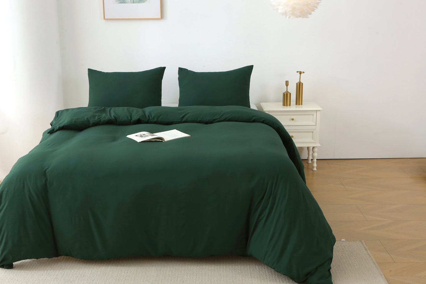 3 Pieces Solid Color Bedding Set with 1 Duvet Cover and 2 Pillow Shams, Comforter Not Included (Queen Size, Green)