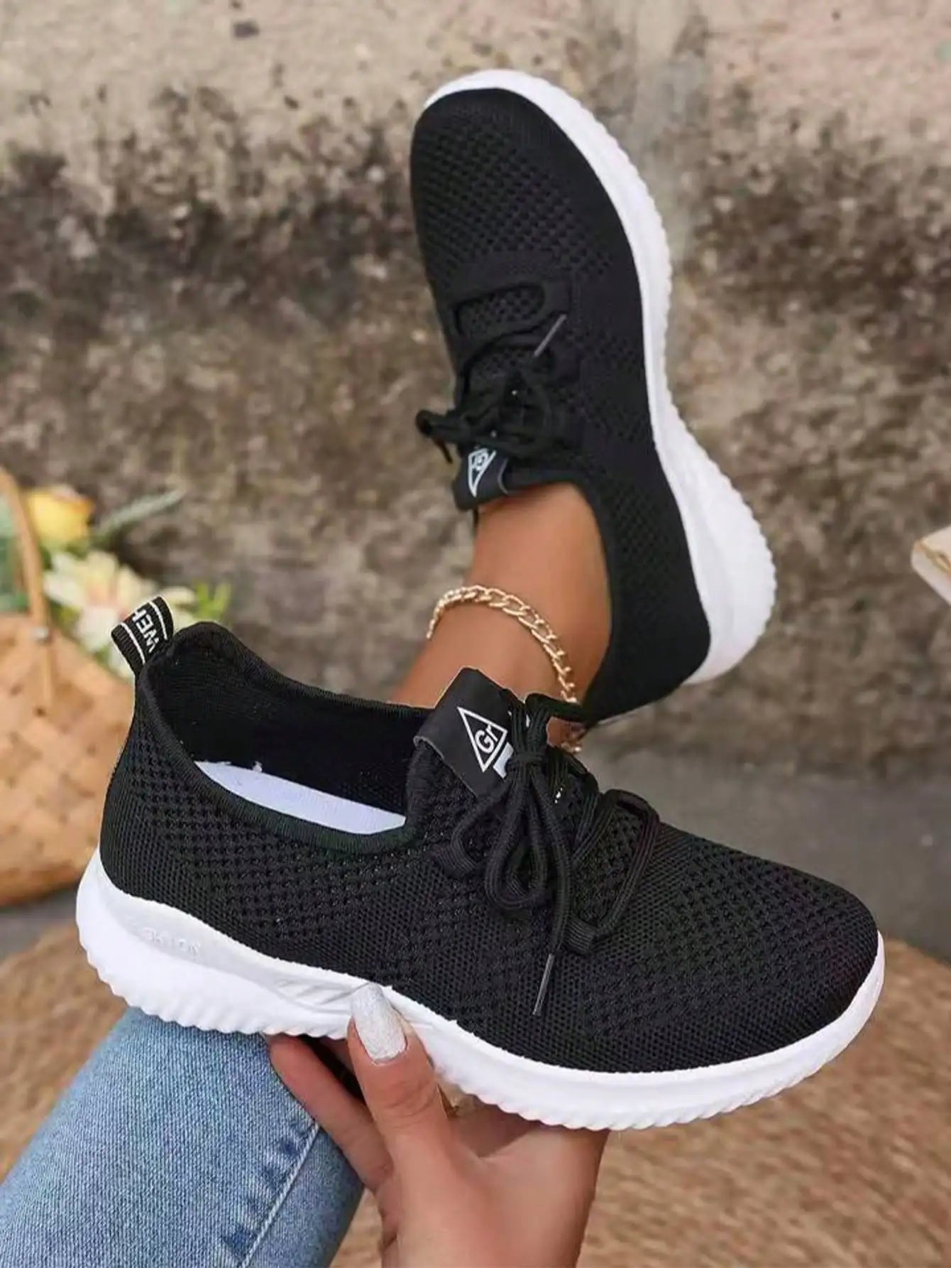 Women’s Lightweight Walking Sneakers .Breathable Mesh Comfort Shoes