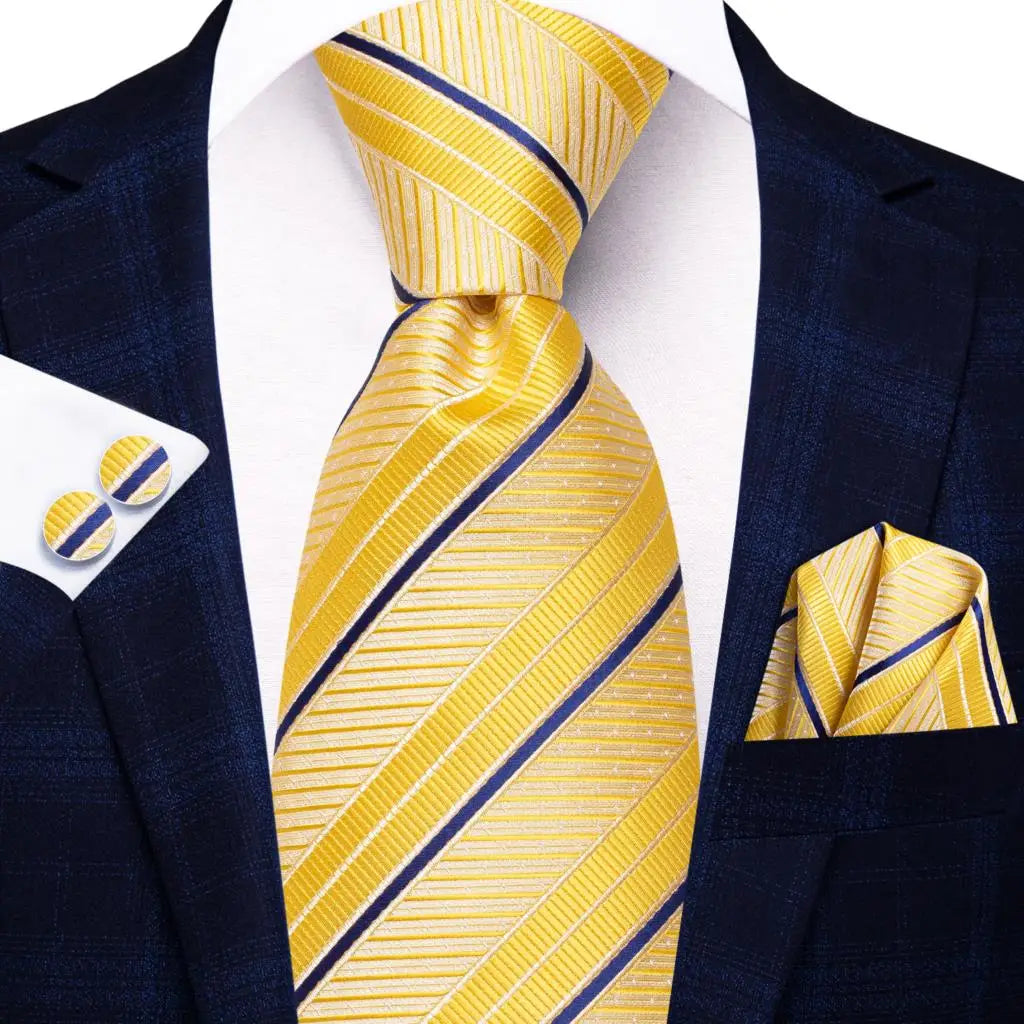 Men’s Gold Patterned Necktie. Wedding & Formal Wear