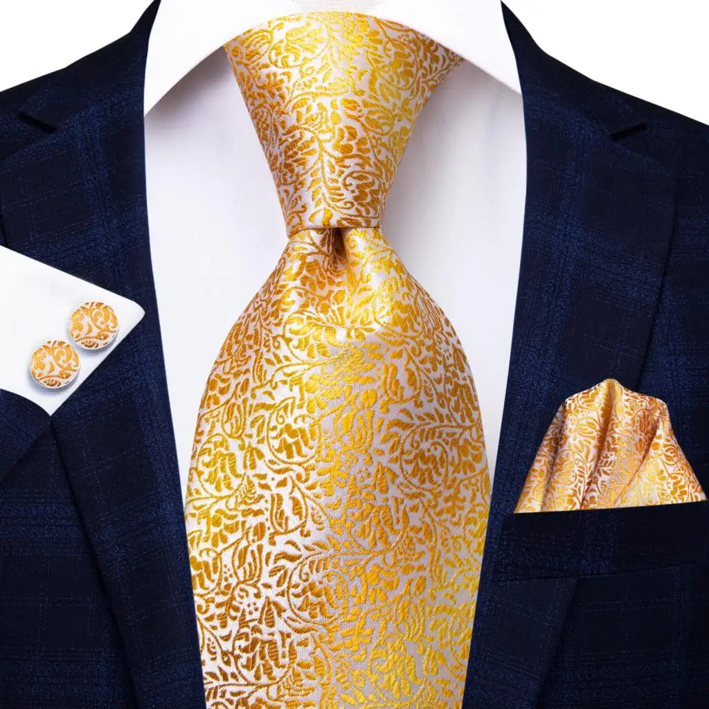 Men’s Gold Patterned Necktie. Wedding & Formal Wear