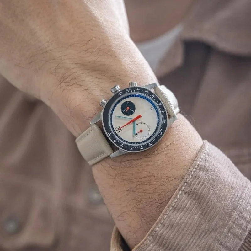 CILOA Vintage Luxury Quartz Watch .Classic Leather Strap Fashion Timepiece