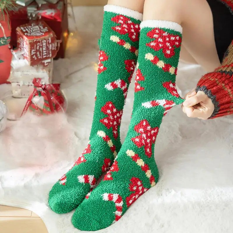 Warm Winter Christmas Socks Winter Crew Socks 4 Pairs Christmas Socks Unisex Holiday Socks Soft Novelty Christmas Supplies For