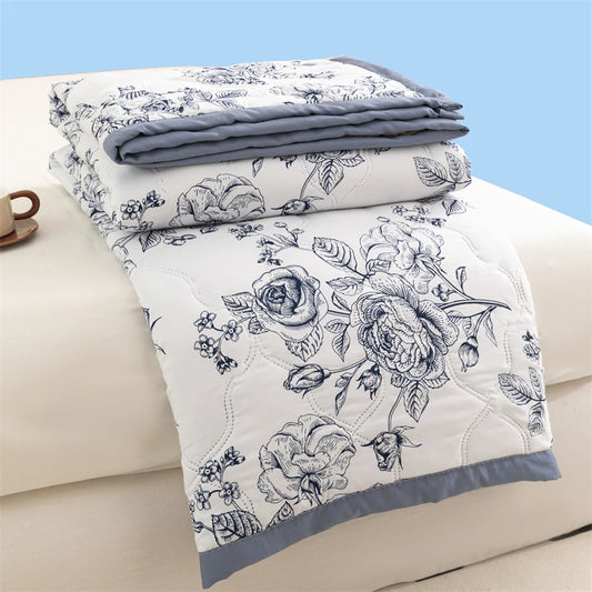 Floral Summer Quilt. Lightweight Soft Bedding