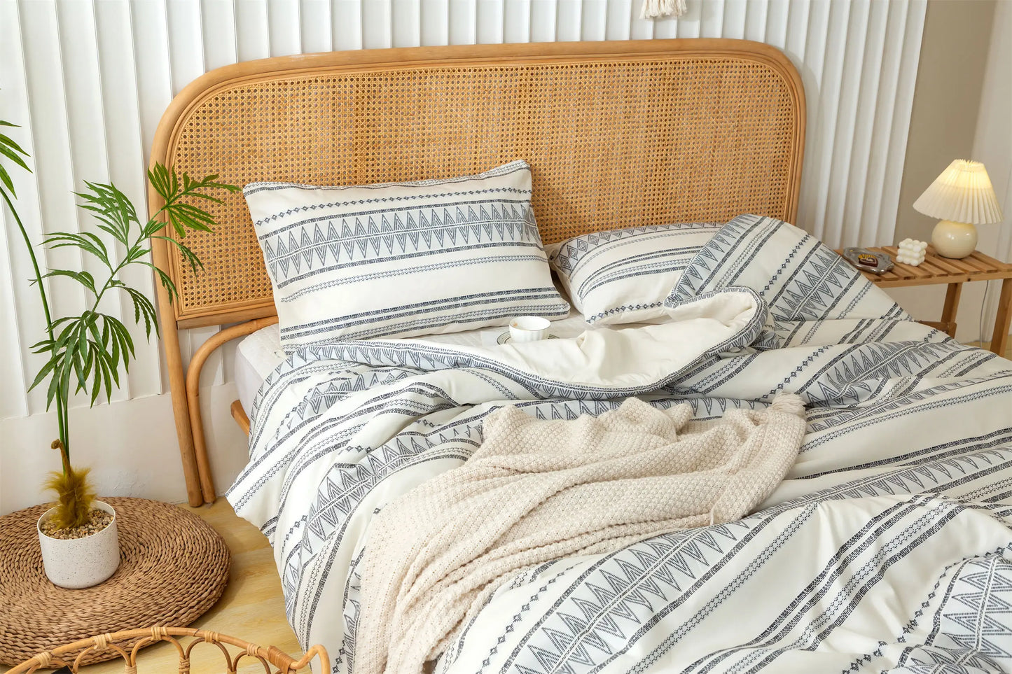 Ultra-Soft Boho Comforter Sets, Lightweight Brushed Microfiber Bohemian Chic Striped  Bedding Quilt Down Comforter Pillowsham