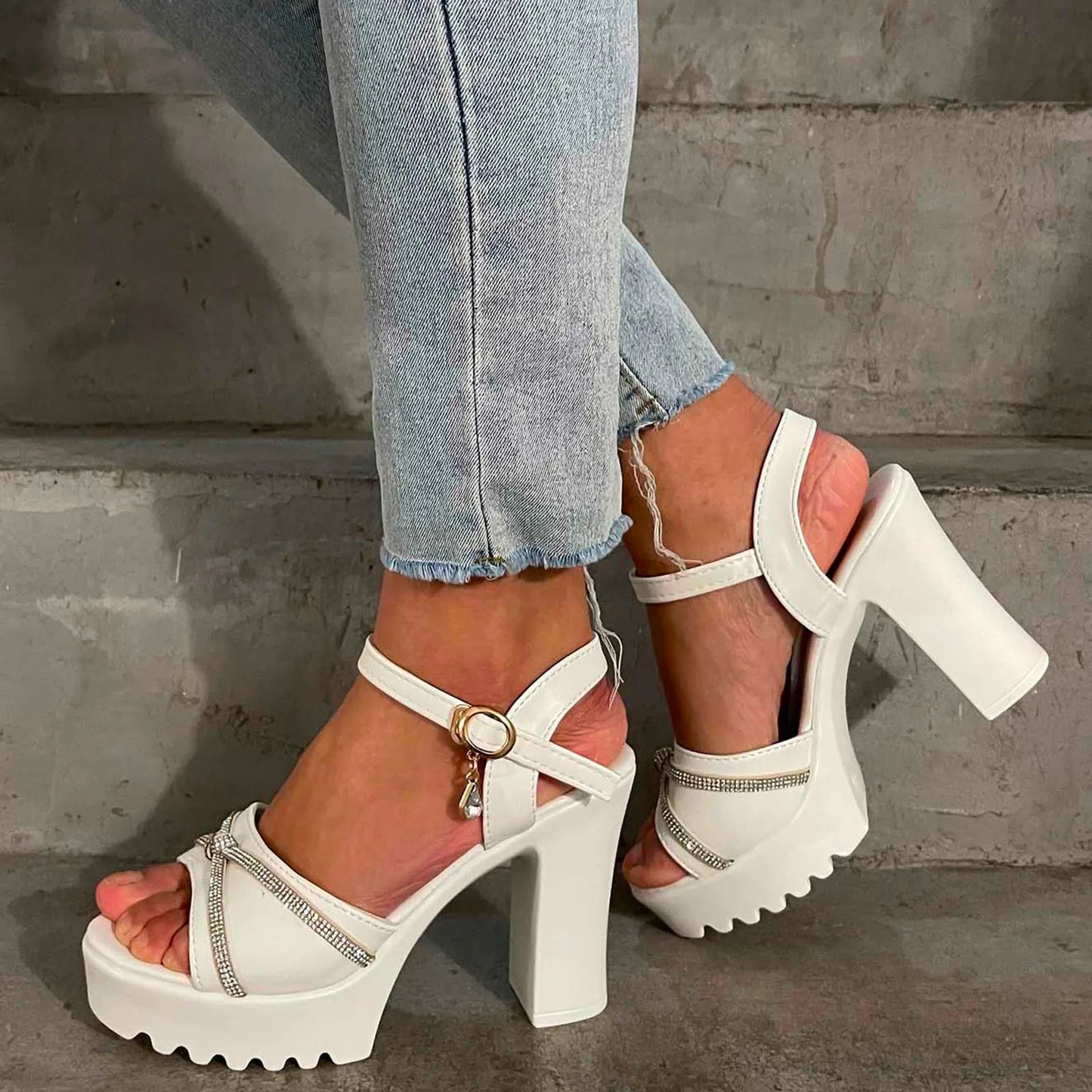 Elegant Chunky Heel Platform Sandals for Women