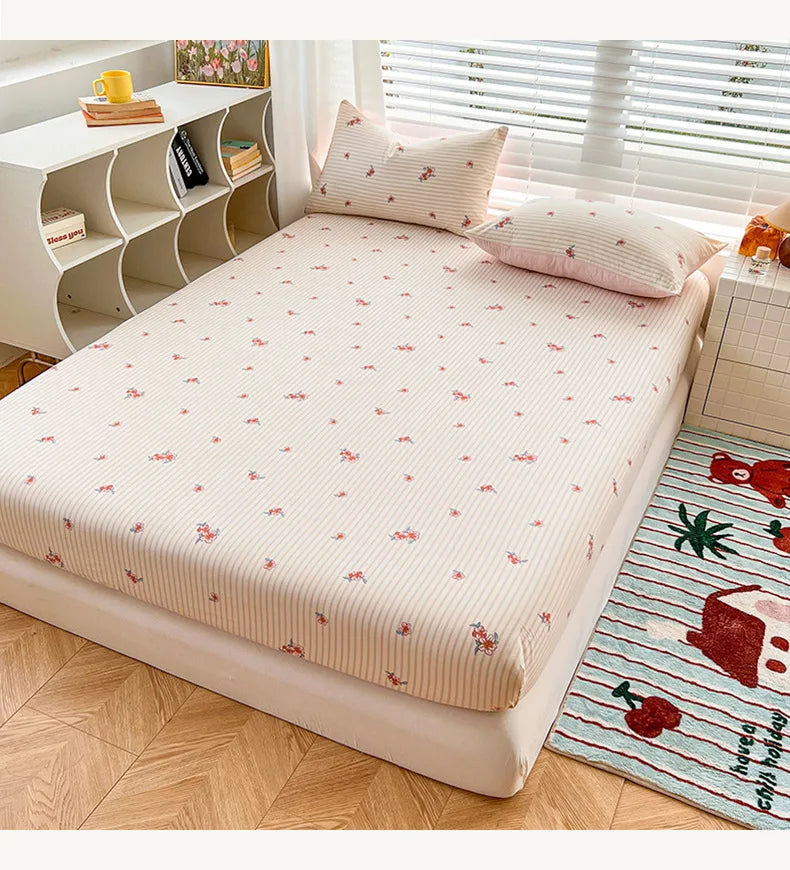Machine Washable Fitted Mattress Protector. Non-Slip Deep Pocket Mattress Cover