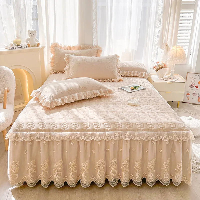 Modern Velvet Lace Bedspread | Quilted Bedding Cover