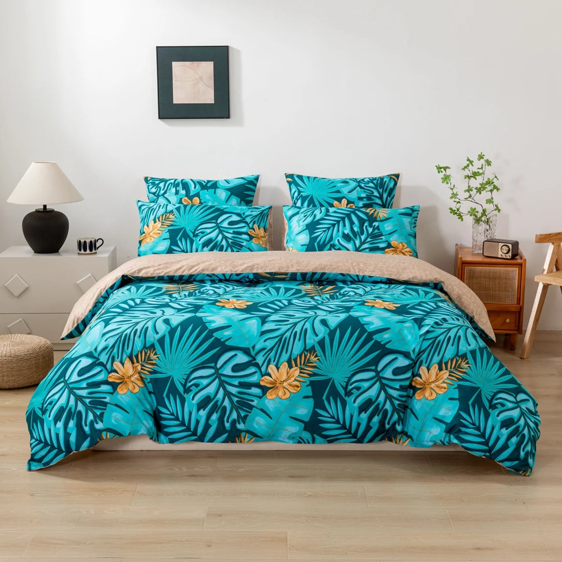 Queen Duvet Cover, Super Soft Breathable Easy Care Duvet Cover, Floral Farmhouse Bedding 3-Piece Set with Zipper Closure