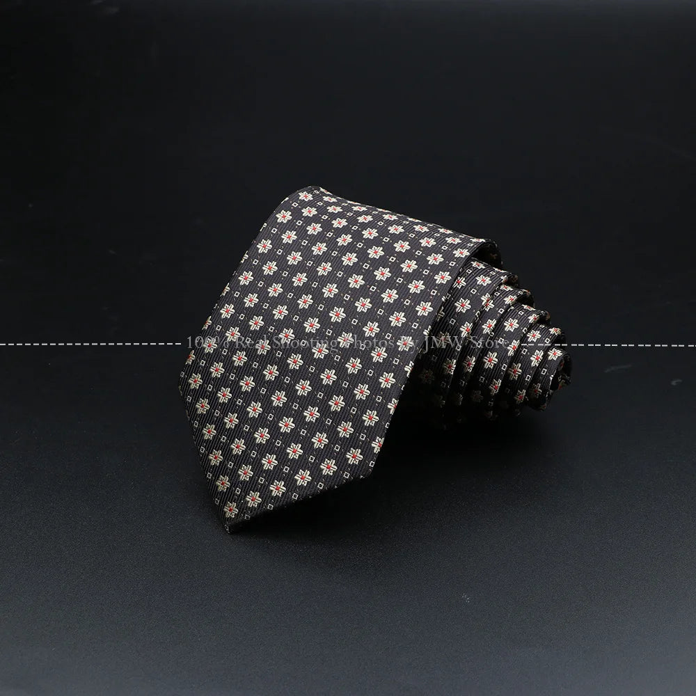 Luxury Paisley Men’s Business Necktie . Wedding & Formal Tie