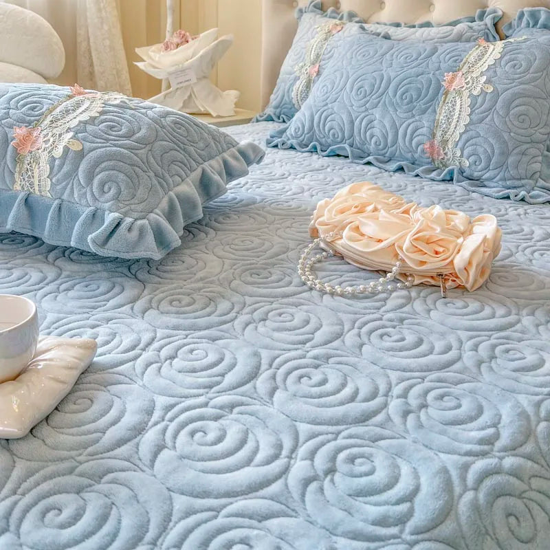 Luxury Velvet Fleece Ruffled Bedspread Set