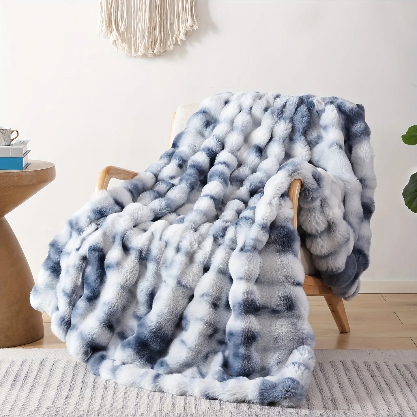 Rabbit Faux Fur Plush Throw Blanket .Ultra Soft Cozy Fleece Blanket for Warm Home Comfor