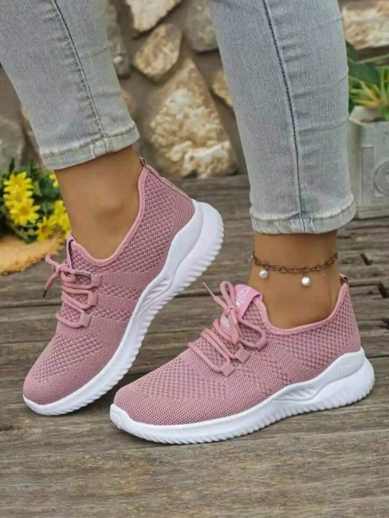 Women’s Lightweight Walking Sneakers .Breathable Mesh Comfort Shoes