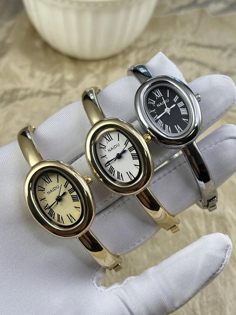 Elegant Women’s Oval Bracelet Watch .Fashion Quartz Timepiece