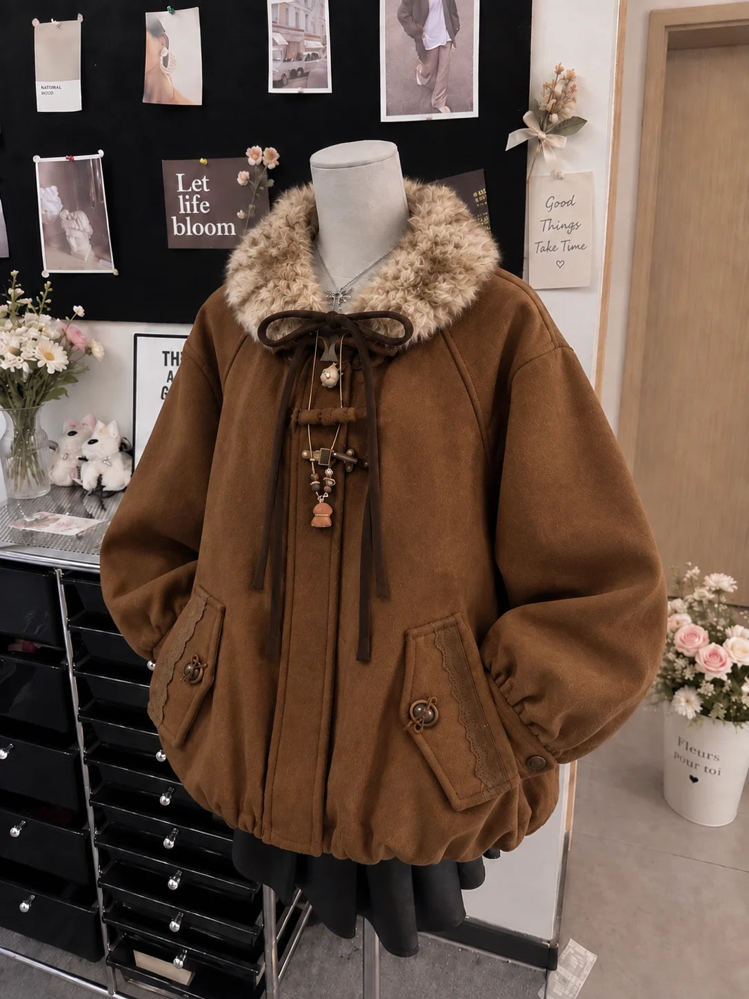 Women's Hooded Faux Fur Trim Winter Parka . Warm Padded Coat with Pockets