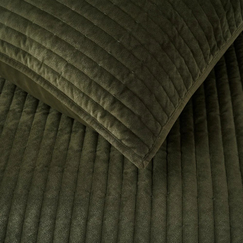 Luxury Velvet Quilt - Striped Channel Stitch Dark Green Quilt Queen, Soft Velvet Lightweight Comforter, Pet-Friendly B