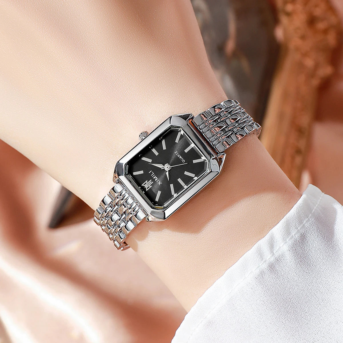 Elegant Women’s Rectangular Quartz Watch. Stainless Steel Bracelet Fashion Timepiece