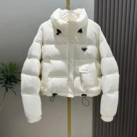 Women’s Cropped Puffer Jacket .Stylish Warm Winter Coat with Modern Streetwear Design