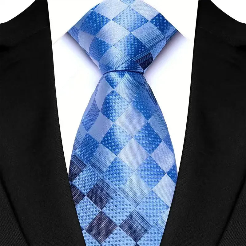 Luxury Men’s Plaid Business Necktie. Classic Checkered Jacquard Tie