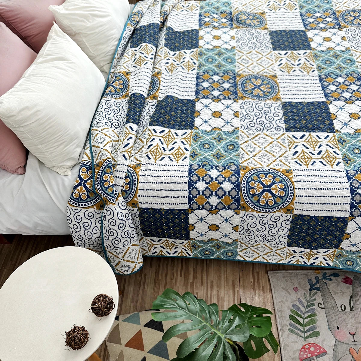 Floral Lightweight Quilted Bedspread Set